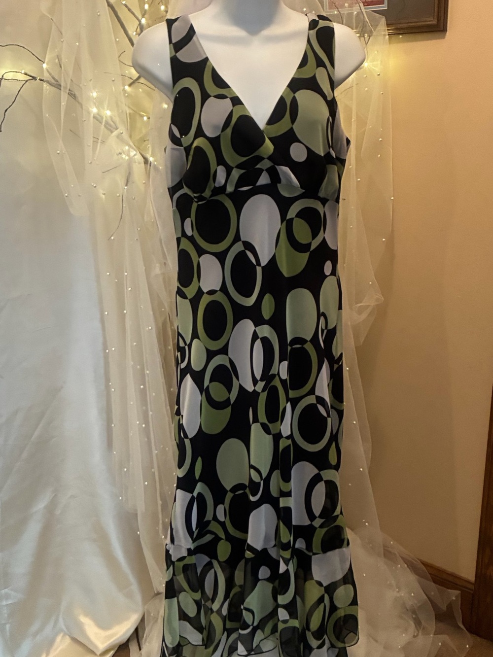 Olive, Black & White Sleeveless V-Neck Maxi Dress